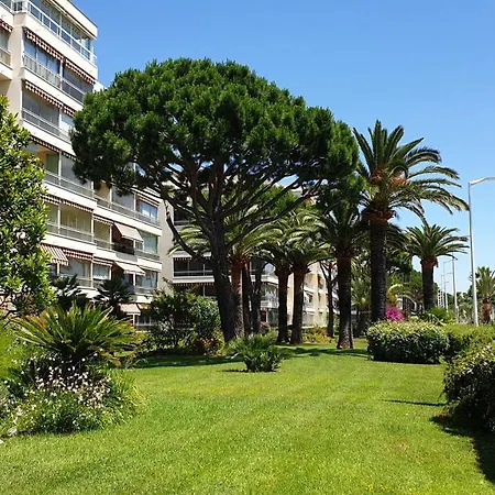 Garden And Sea View Cannes