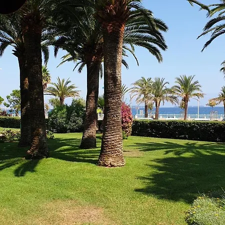 Garden And Sea View Apartment Cannes