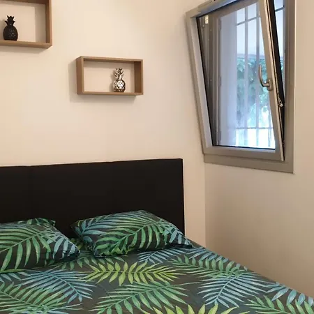 Apartment Garden And Sea View